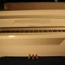 Yamaha 100 cm WIT HOOGGLANS