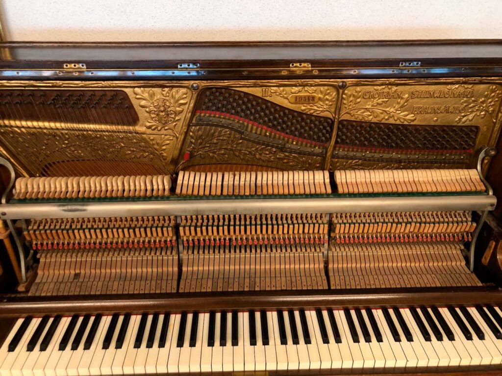 mobach-piano-grotian-steinweg-19548-3