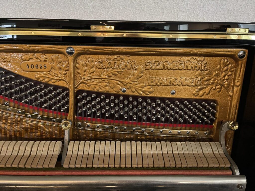 mobach-piano-grotrian-steinweg-128-5